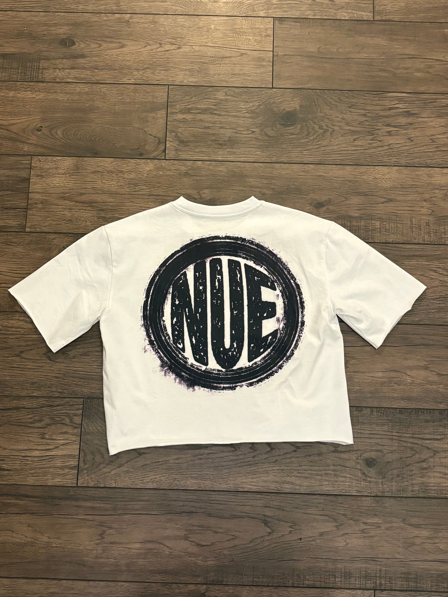 NUE RHINESTIONE EMPIRE TEE